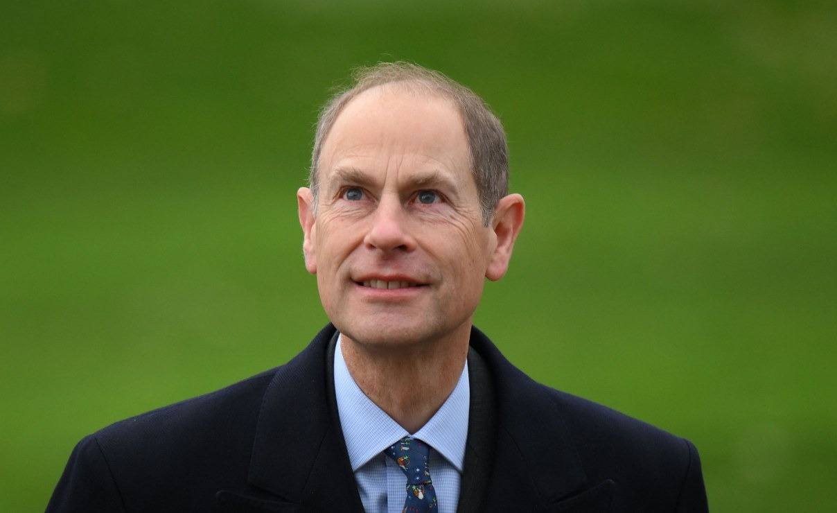 Carlos III otorga el título Duque de Edimburgo a su hermano Eduardo