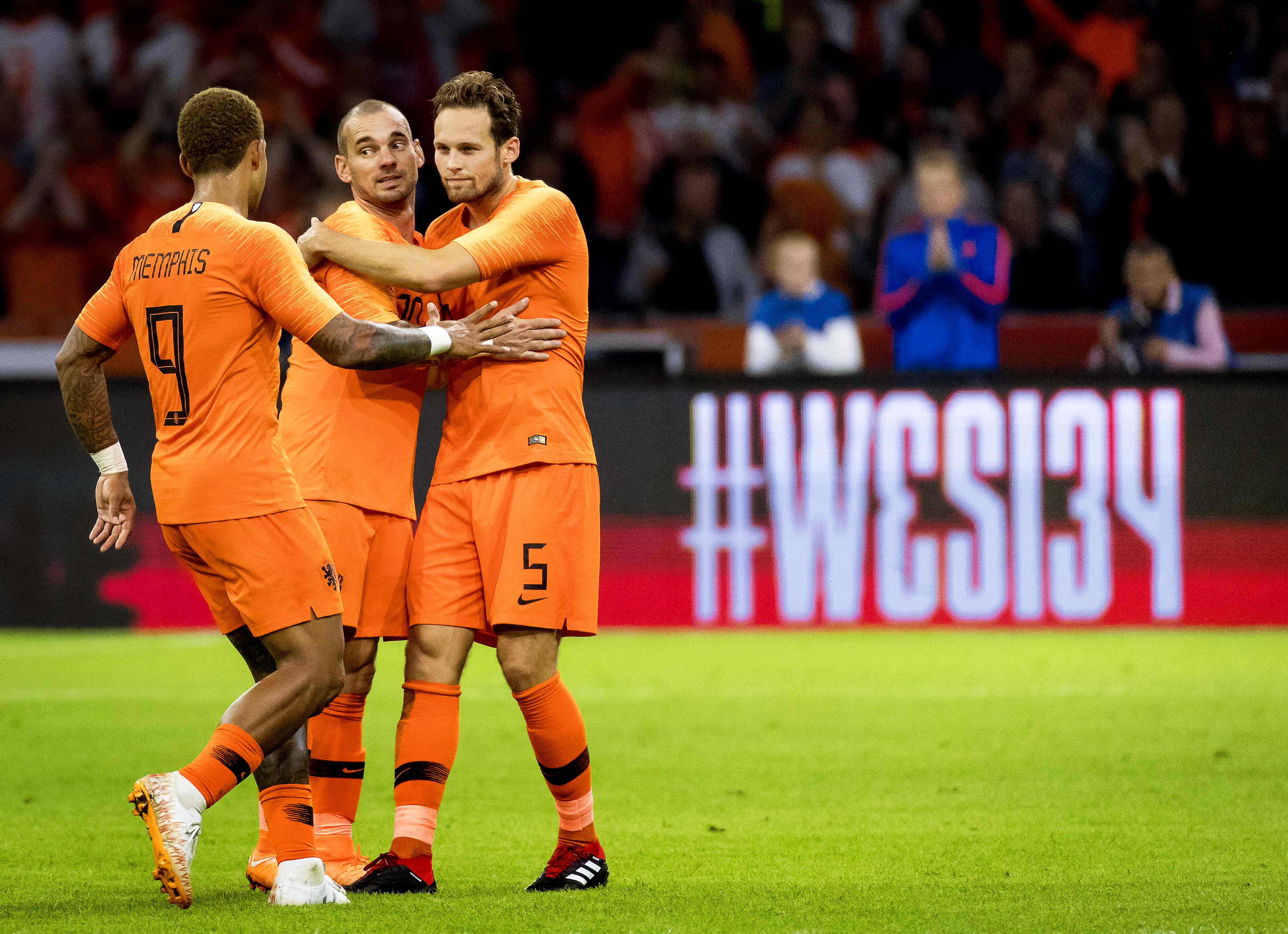 Holanda derrotó a Perú en amistoso