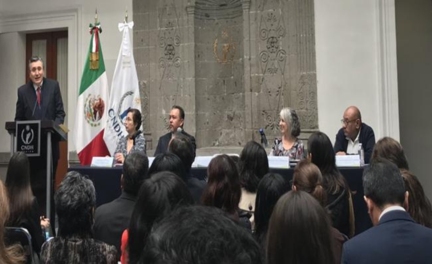 CNDH acusa falta de profesionalismo en investigación del caso Ayotzinapa