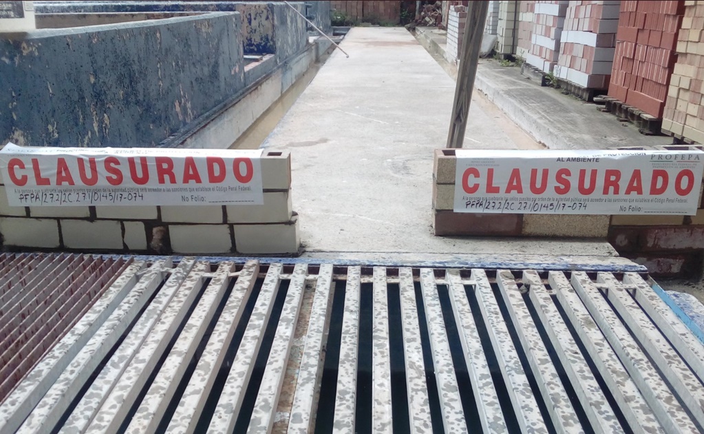 ​Clausuran empresa por descargar aguas residuales en Río Atoyac