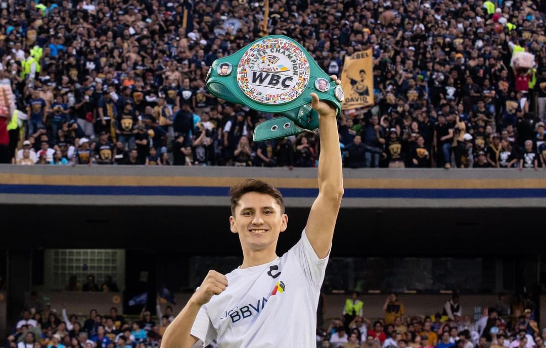 El boxeador Alan 'Rey David' Picasso es el invitado de lujo en el juego de Pumas vs Cruz Azul