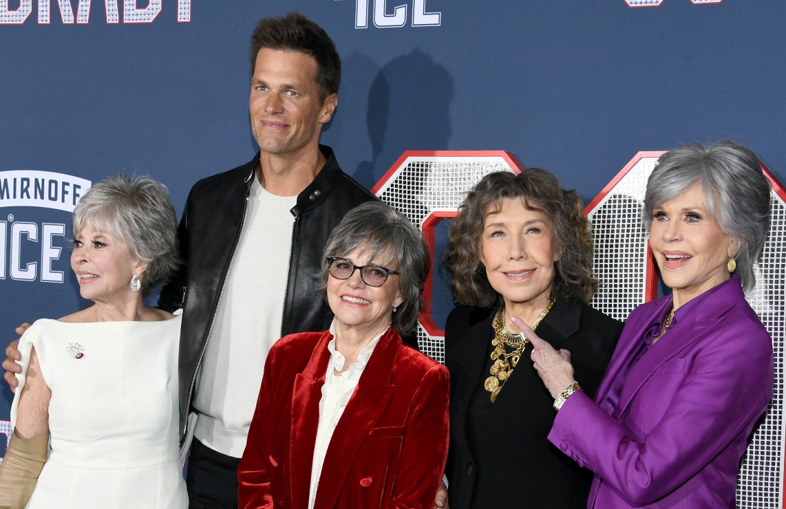 Jane Fonda, Sally Field y Rita Moreno, cautivadoras durante el estreno de la película de Tom Brady