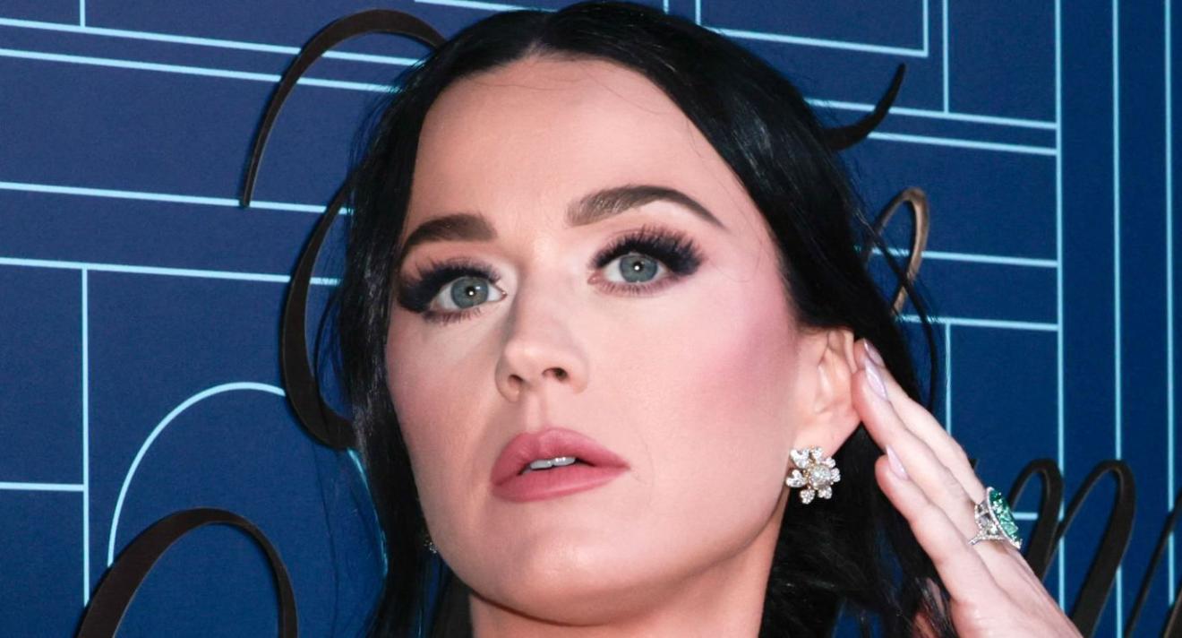 Katy Perry cautiva con un vestido transparente de Dior, muy mermaidcore