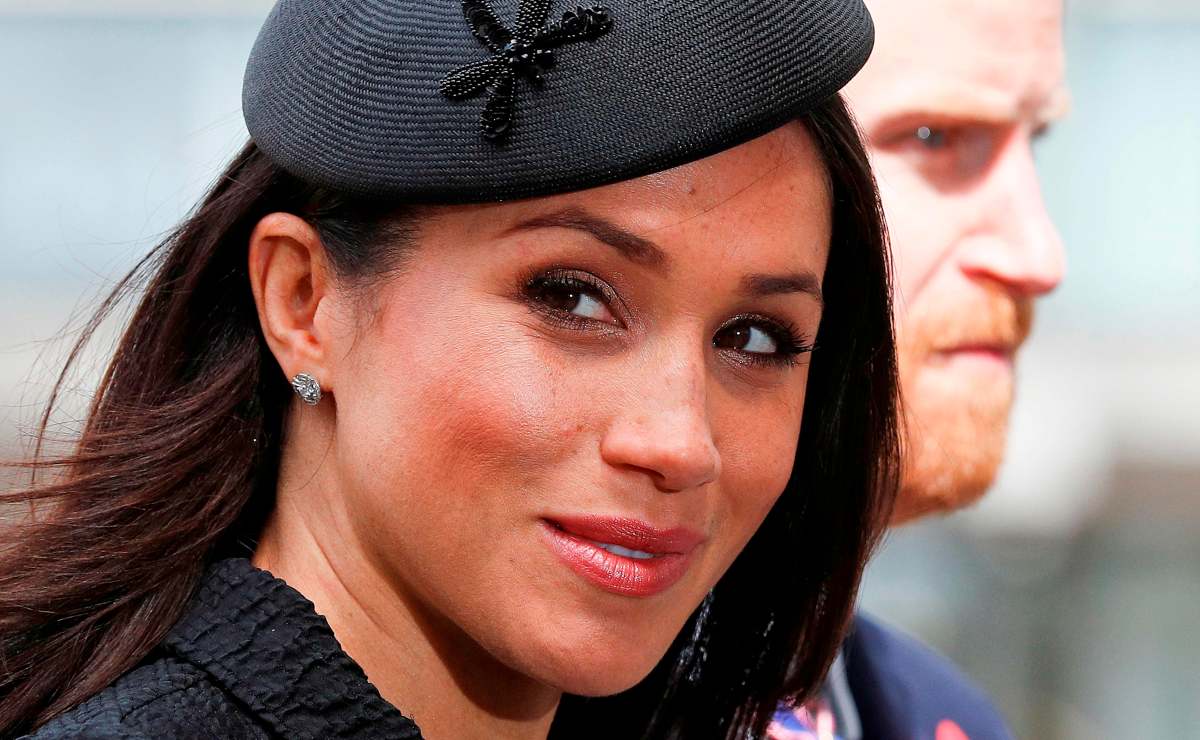 Meghan Markle asiste a otro evento sin Harry y sin su anillo de compromiso
