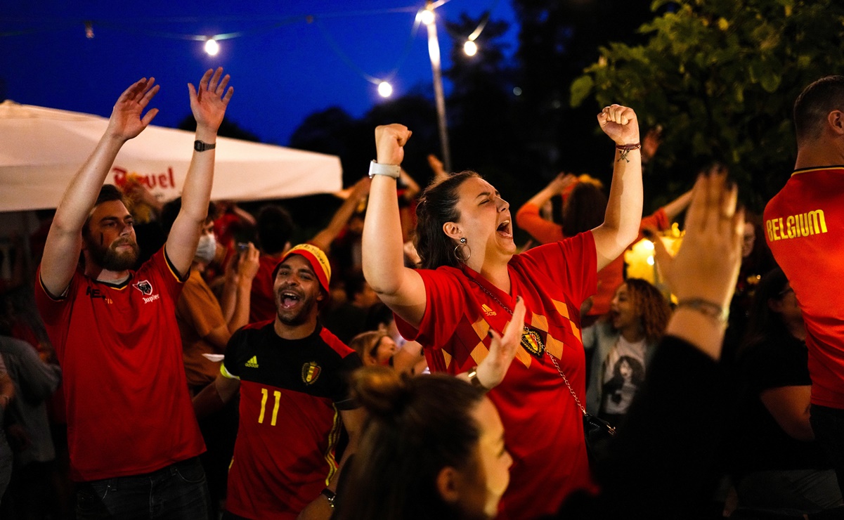 "Veía el Covid volar": Celebraciones de futbol preocupan a virólogos en Bélgica