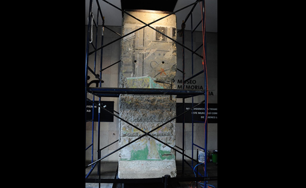 Restauran fragmento del Muro de Berlín exhibido en México