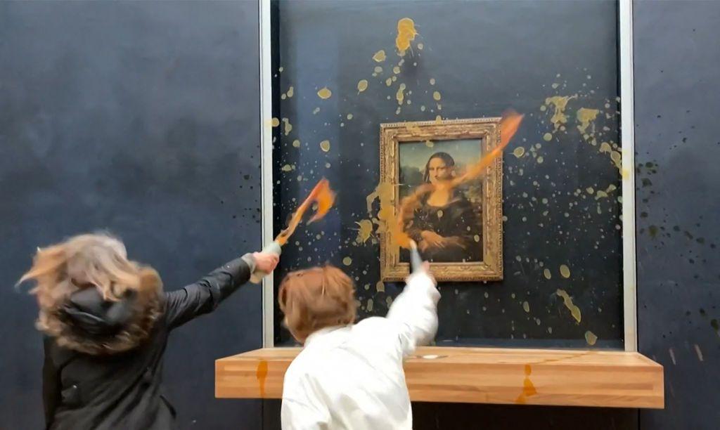 VIDEO: Activistas tiran sopa al cuadro de la Mona Lisa en el Museo del Louvre de París
