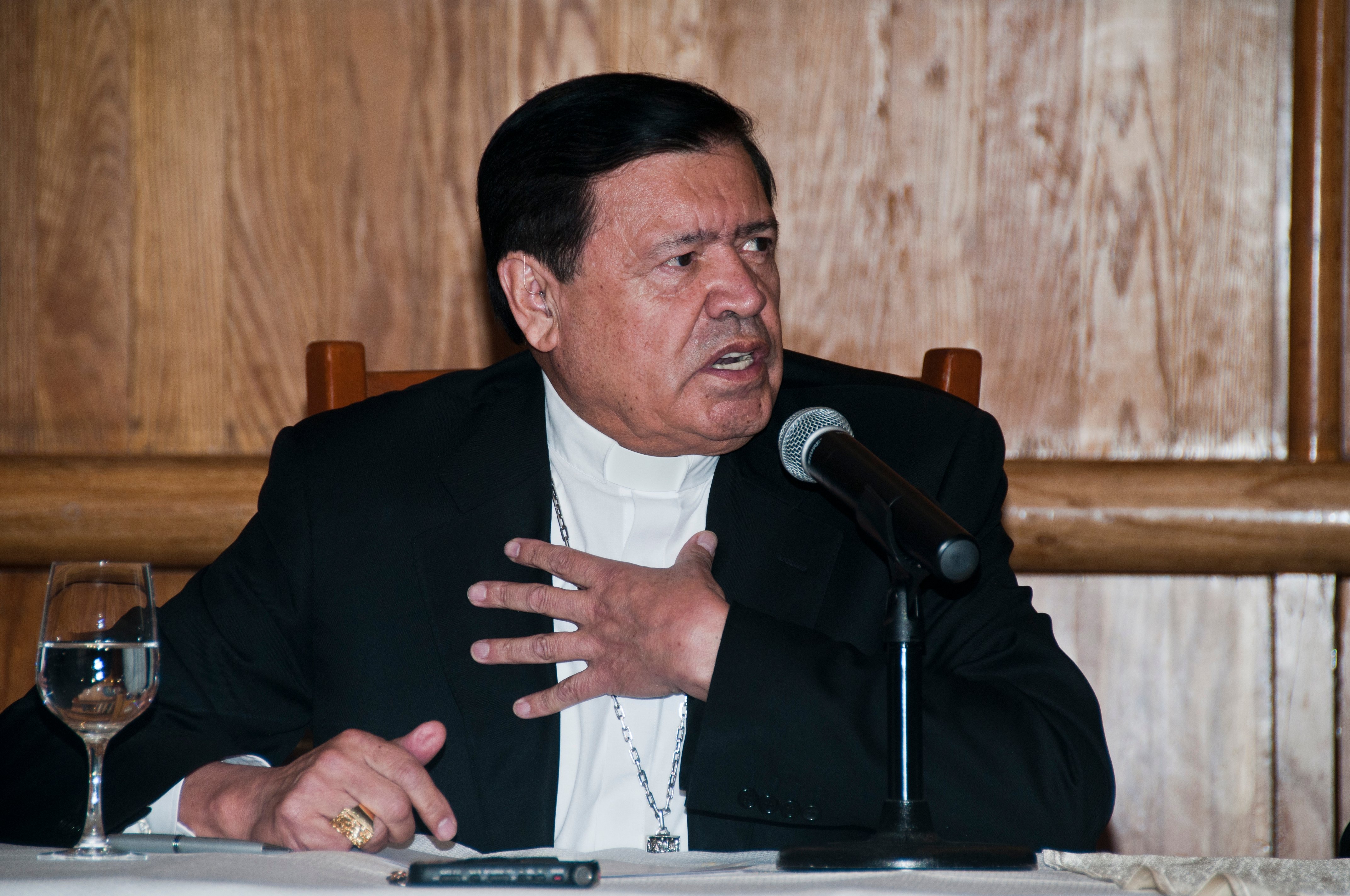 Norberto Rivera pide una oración por muerte de peregrinos 