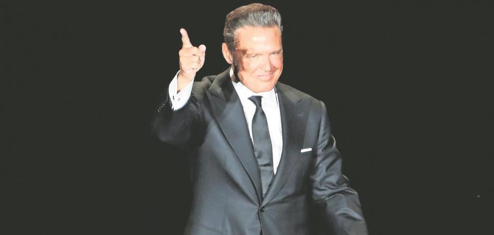 FOTO: Los hijos de Luis Miguel heredaron el gusto de descansar bajo el sol 