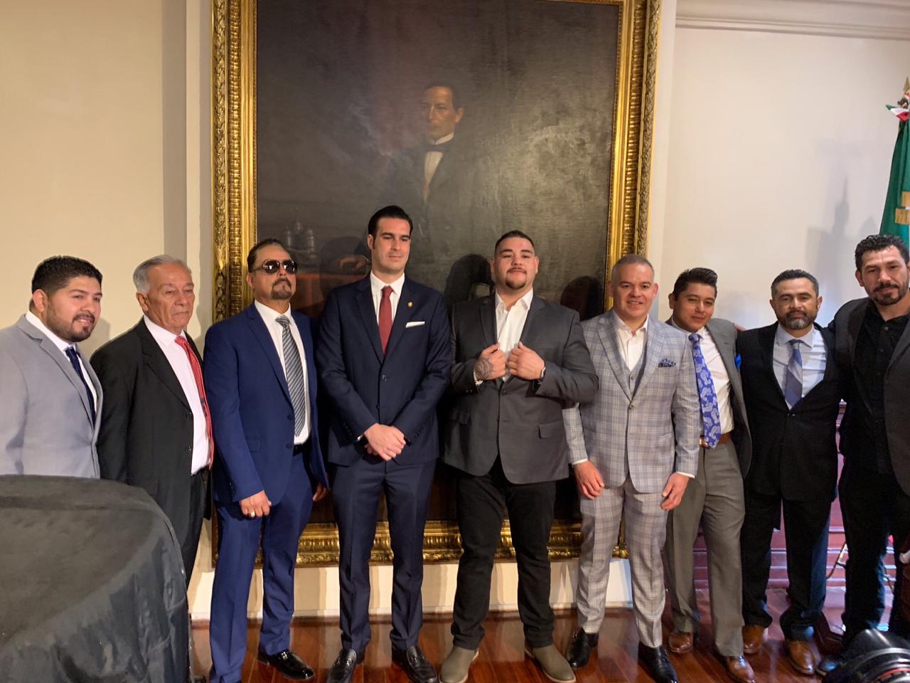 Recibe AMLO en Palacio Nacional al campeón Andy Ruiz