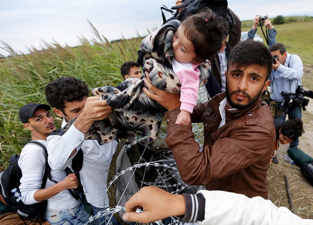 Hungría intercepta a 2 mil 533 inmigrantes en un día