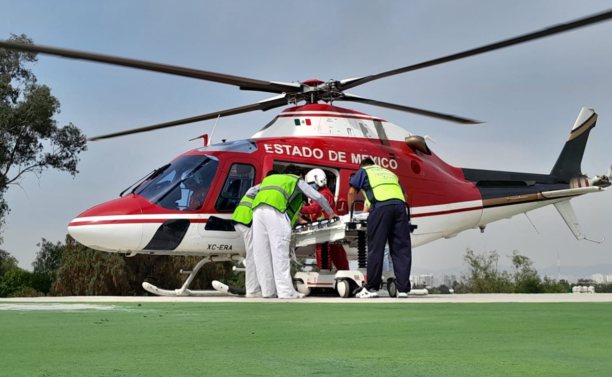 Mujer es mordida por víbora de cascabel en el Edomex; Grupo Relámpagos la traslada a un hospital de la CDMX