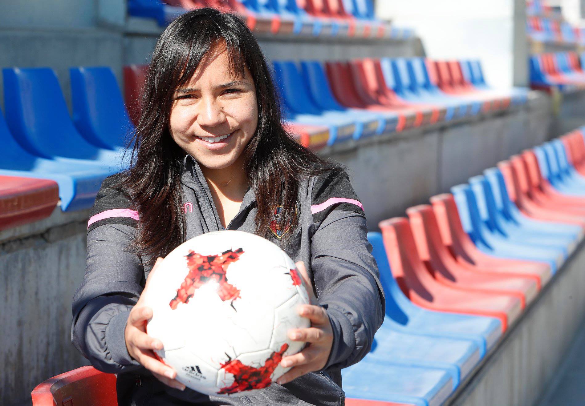 Charlyn Corral con mejor promedio goleador que Messi