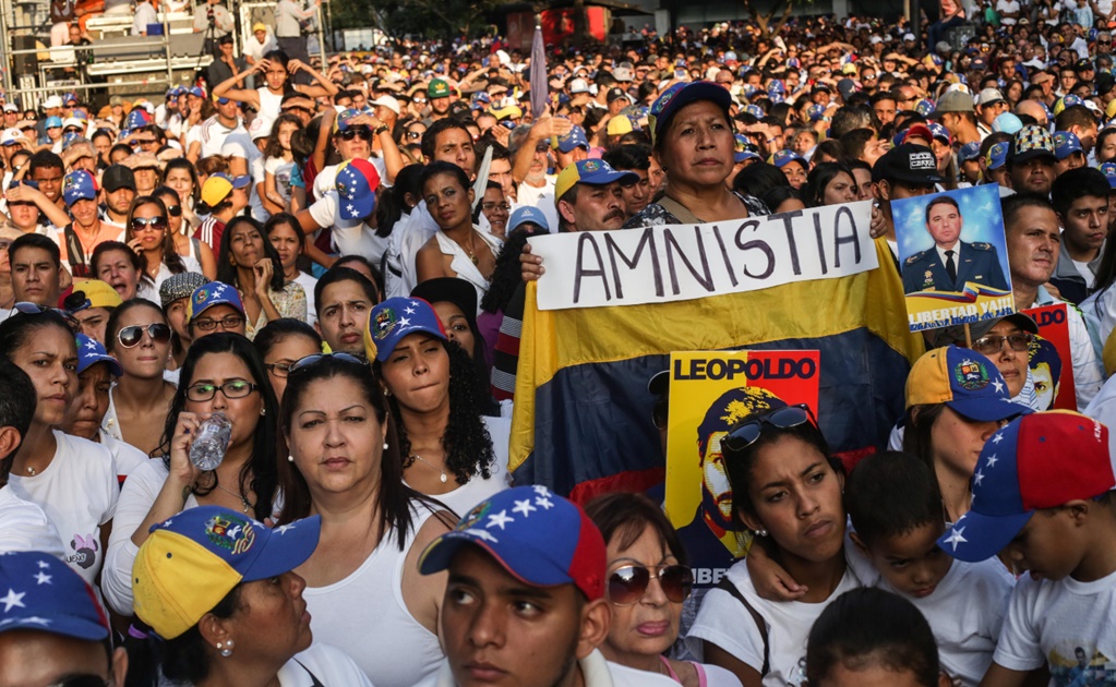 Maduro no puede renunciar porque obedece a los Castro: opositor