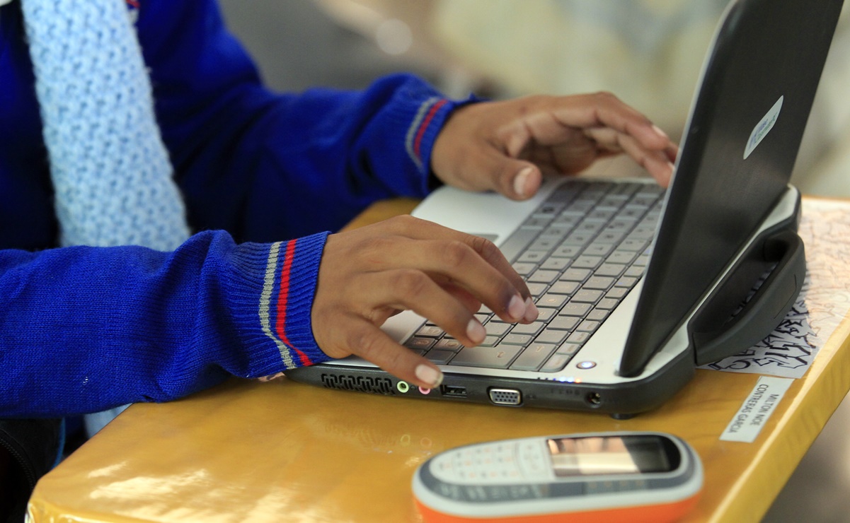 Sólo 44% de los estudiantes mexicanos tiene acceso a internet: SEP