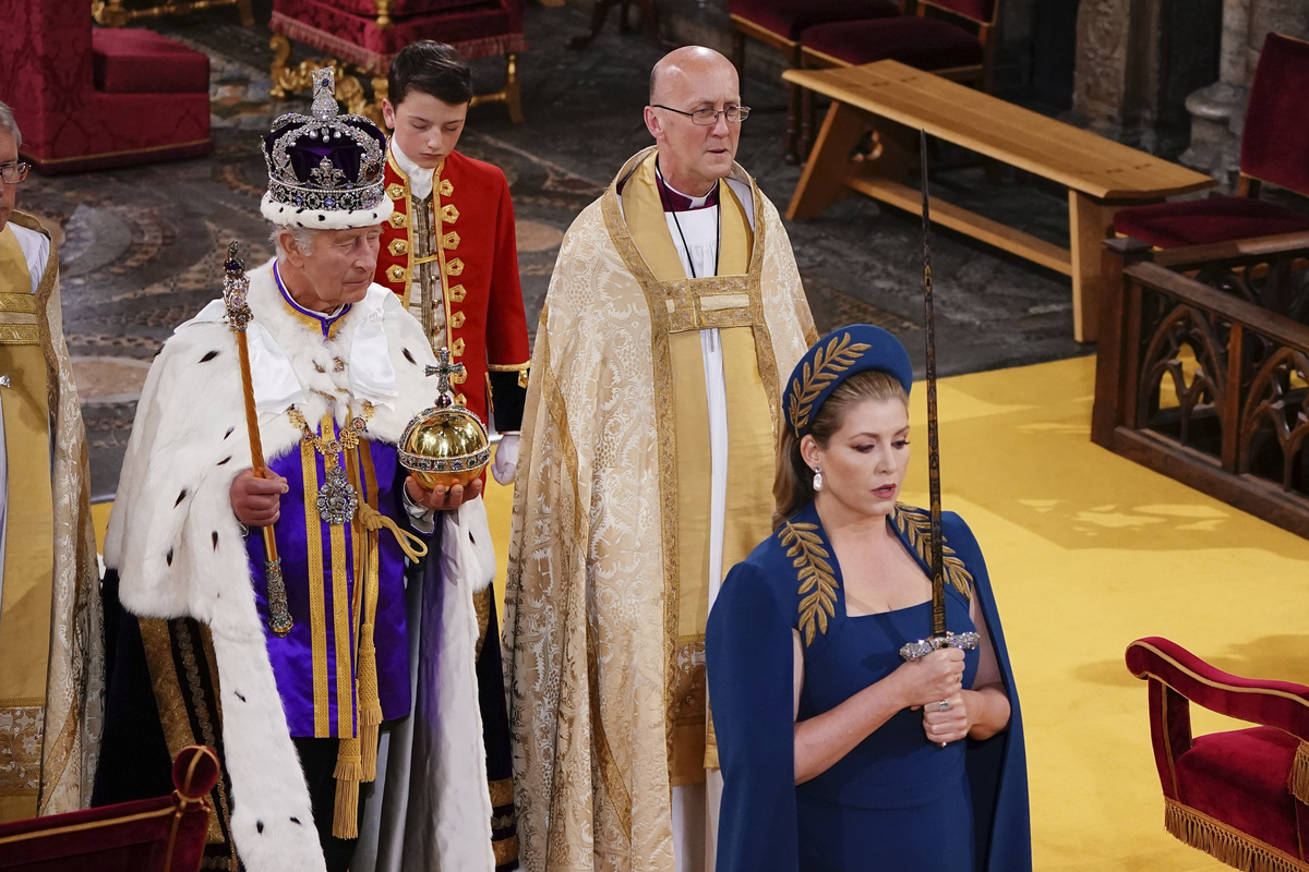 Penny Mordaunt, la parlamentaria que llevó la espada en la coronación de Carlos III