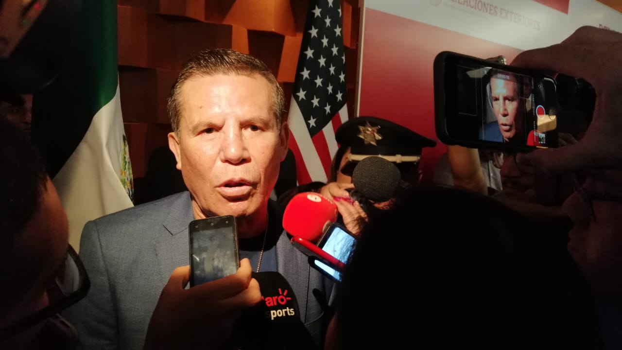 Julio César Chávez quiere otra pelea con Óscar de la Hoya