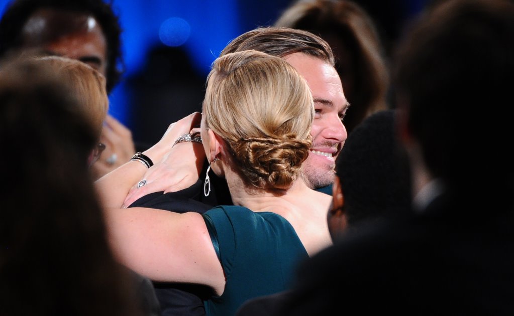 Jack y Rose ¡por siempre! El abrazo de Kate y DiCaprio