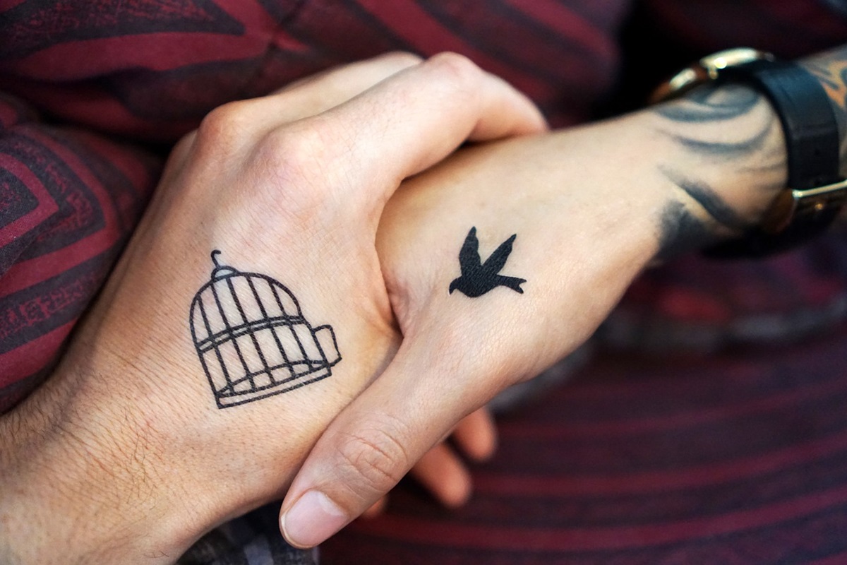 “Hand Poke”, la técnica de moda para tatuajes 