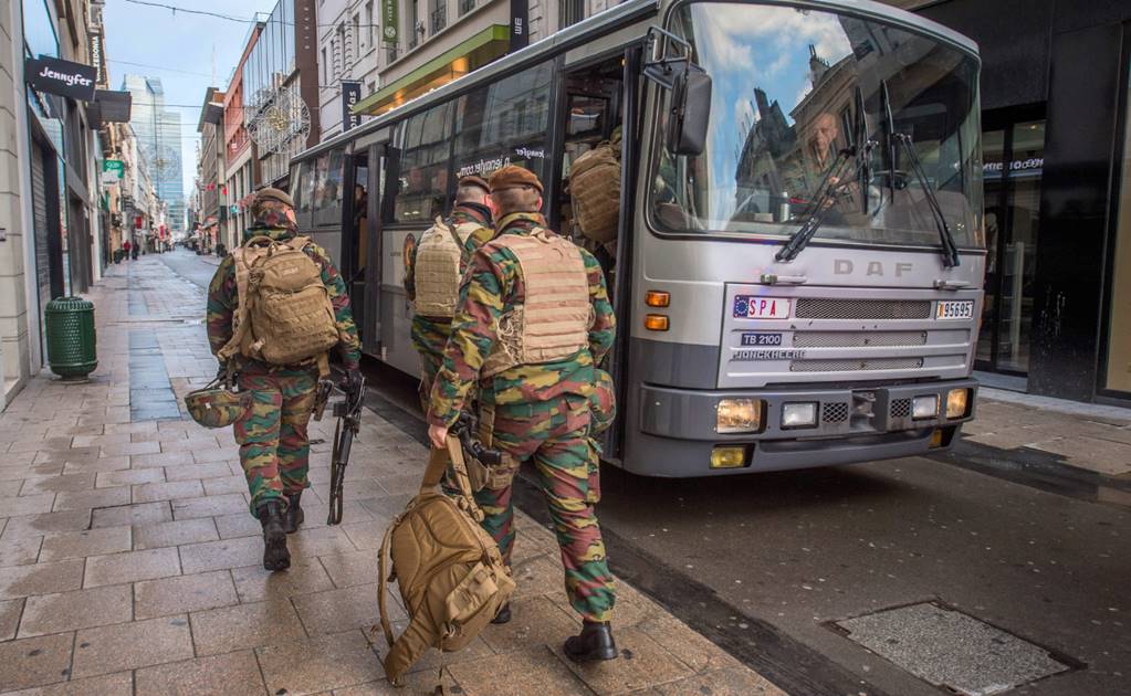 Diez personas estarían planeado ataques en Bélgica, según diario