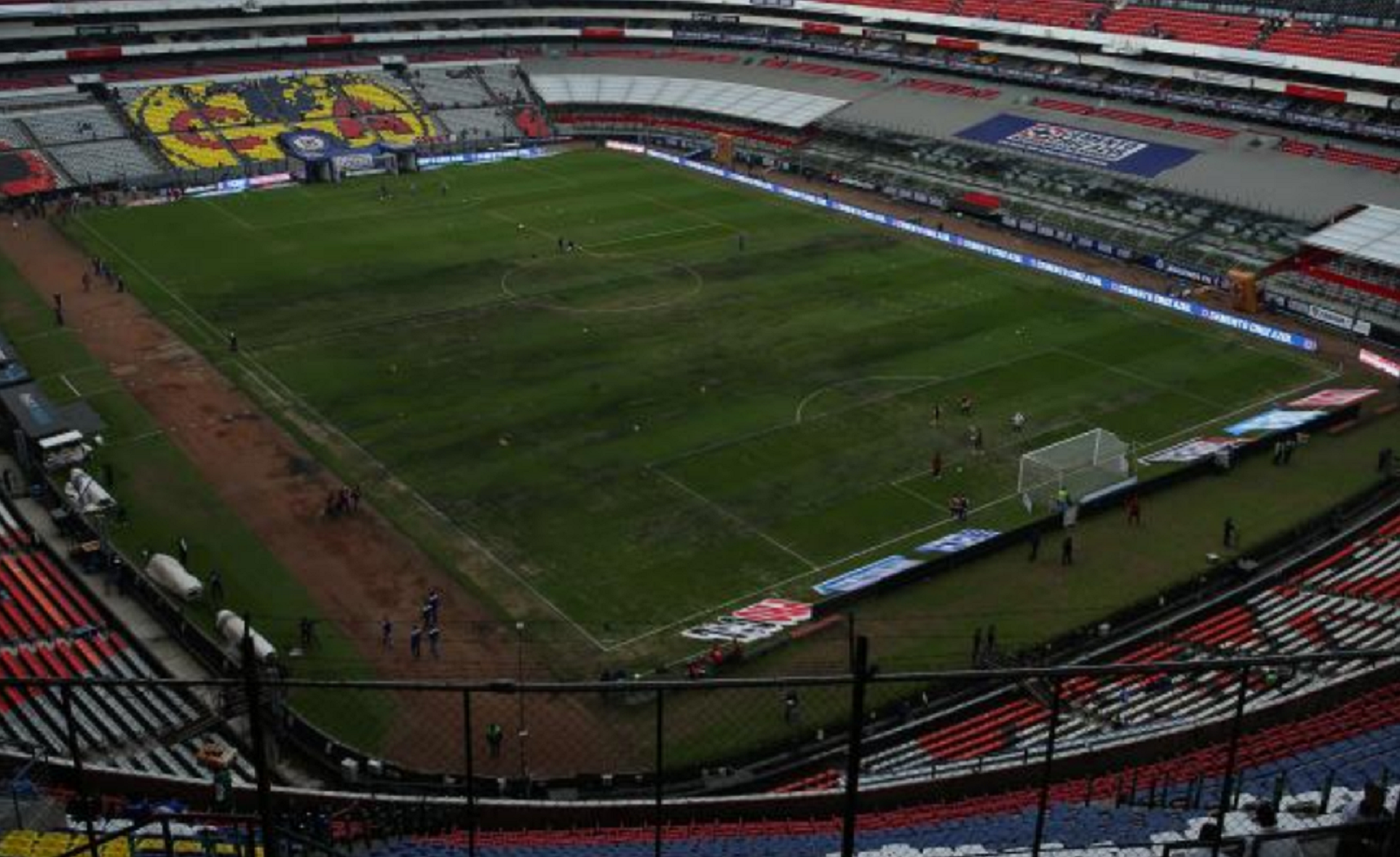 Cancha del Estadio Azteca sí preocupa a la NFL