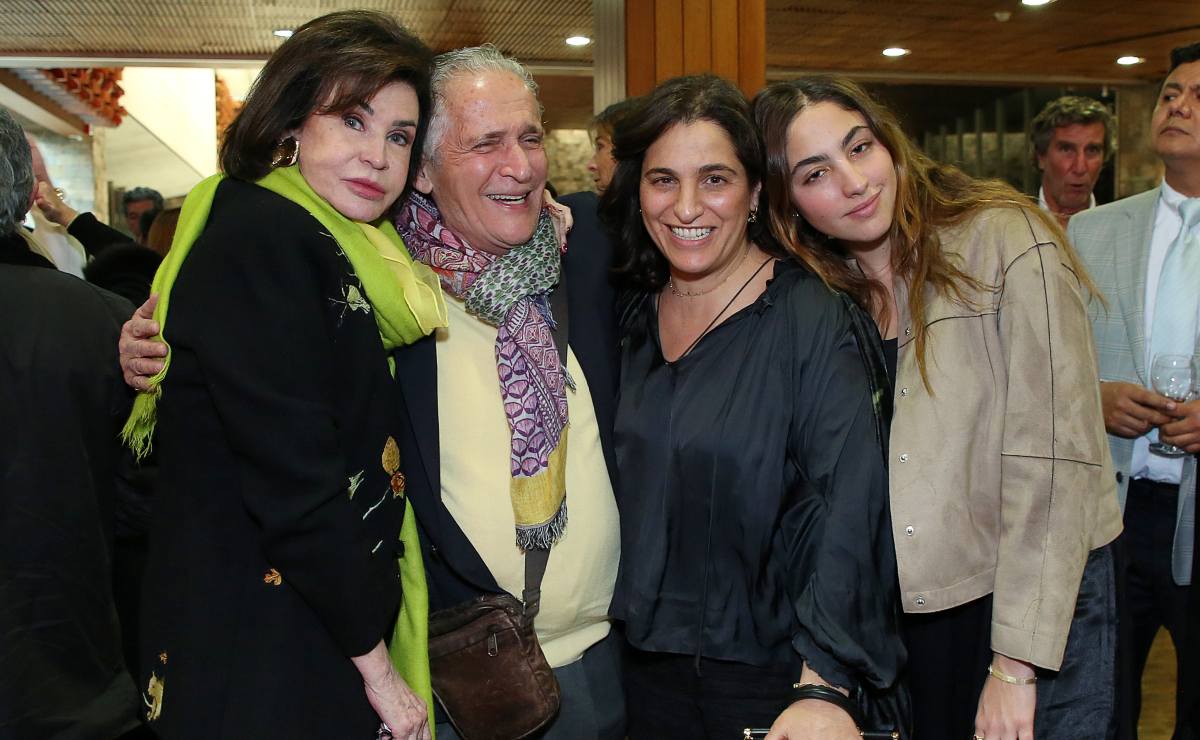 Soumaya Slim en la entrega del premio Mujer del Año a Lorenza Azcárraga