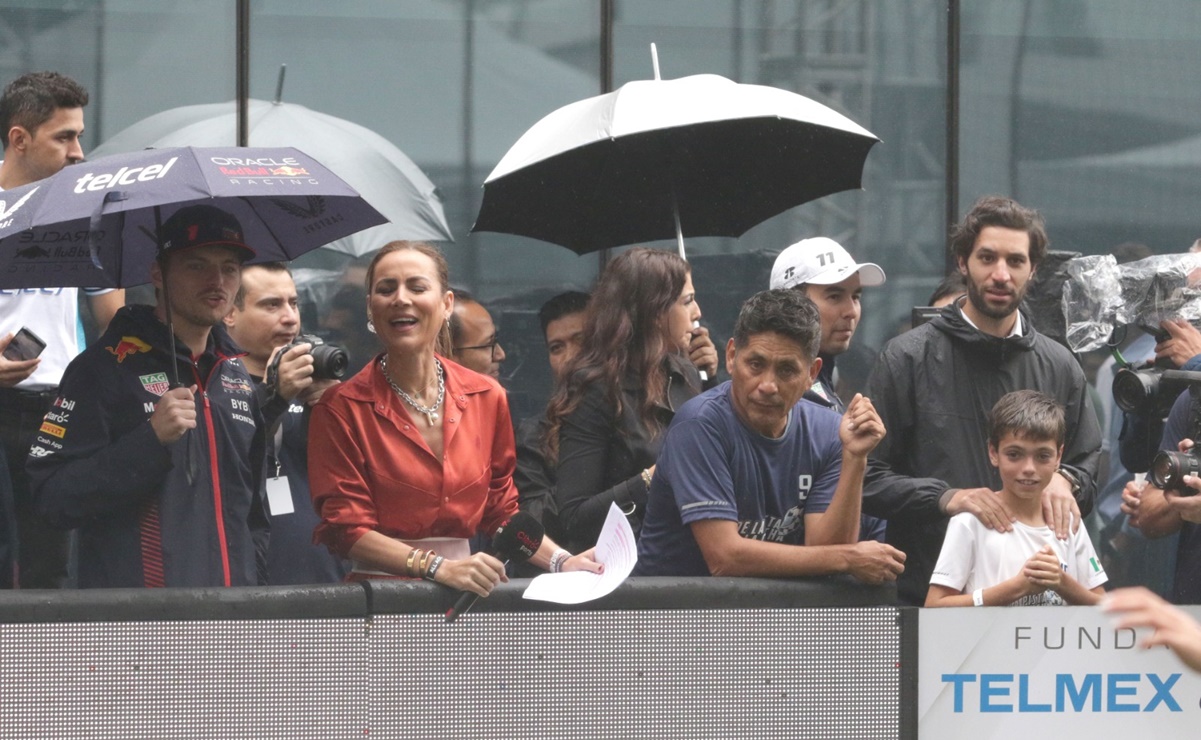 Jorge Campos, Max Verstappen y Checo Pérez protagonizan partido en la CDMX