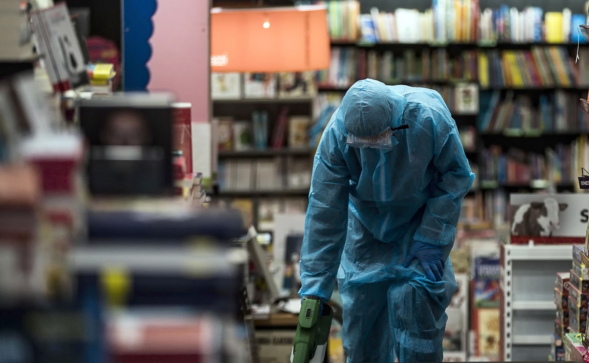 Reapertura de librerías durante confinamiento divide en Italia