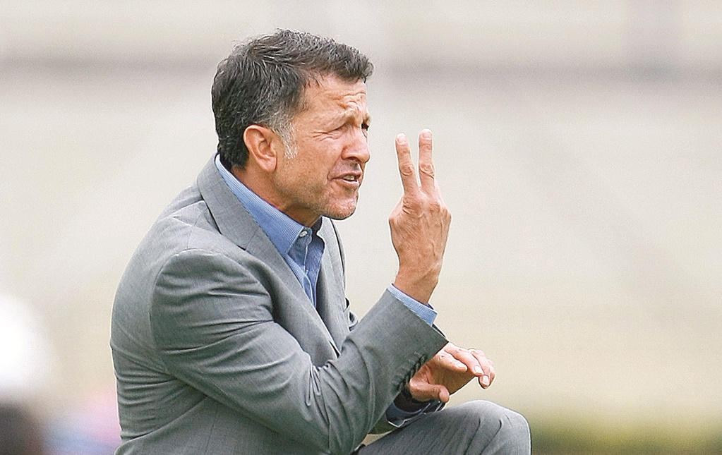 Osorio admite que le tienta la idea de dirigir al Tri