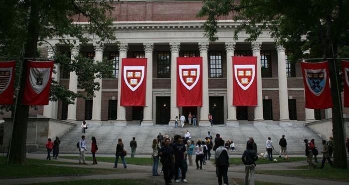 Deportan a alumno de Harvard por “posts" de sus amigos en Líbano