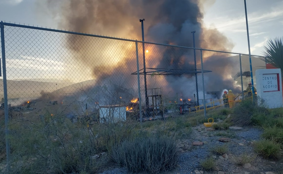 Se incendia centro de acopio de residuos industriales en Mina, Nuevo León