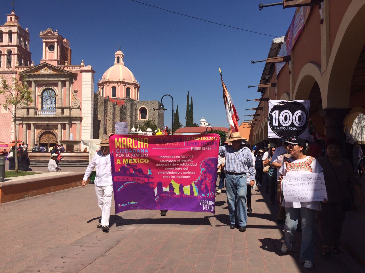 Marchan en Tequisquiapan por el respeto a México