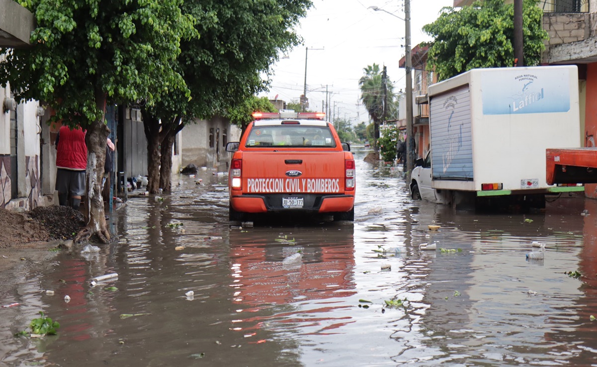 Afectan lluvias más de 400 viviendas en Tlaquepaque y Chapala