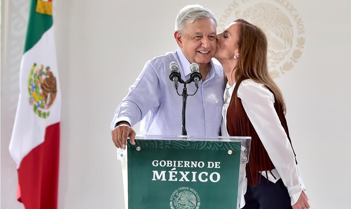 AMLO rechaza que se vaya a divorciar de Beatriz Gutiérrez Müller: “Vamos a seguir juntos”