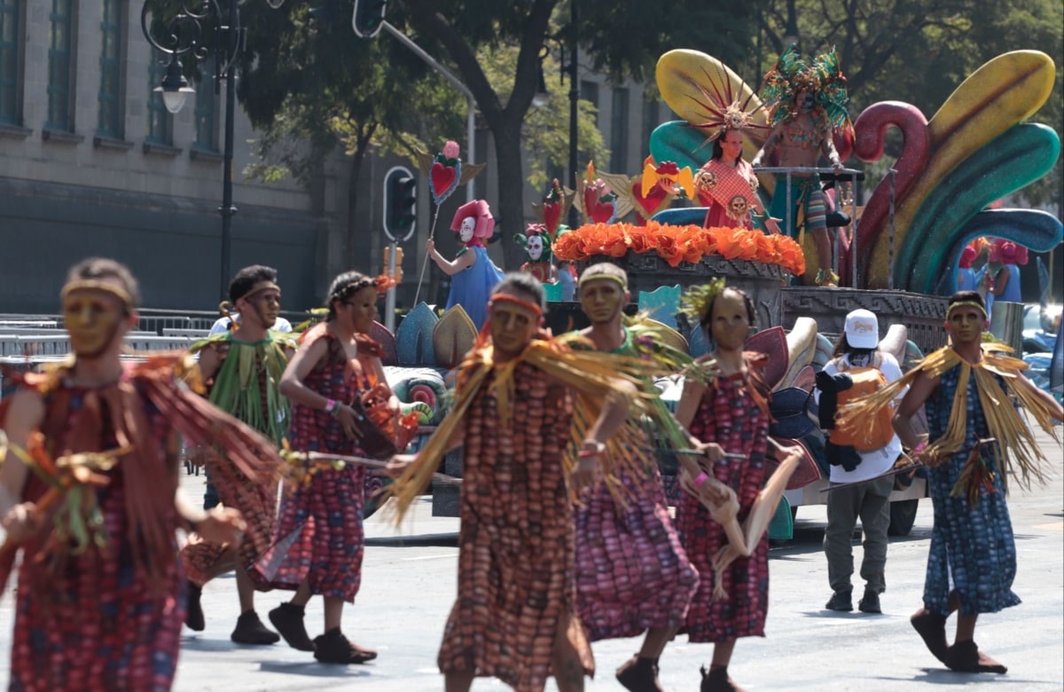 Inicia el Desfile Internacional del Día de Muertos en la CDMX