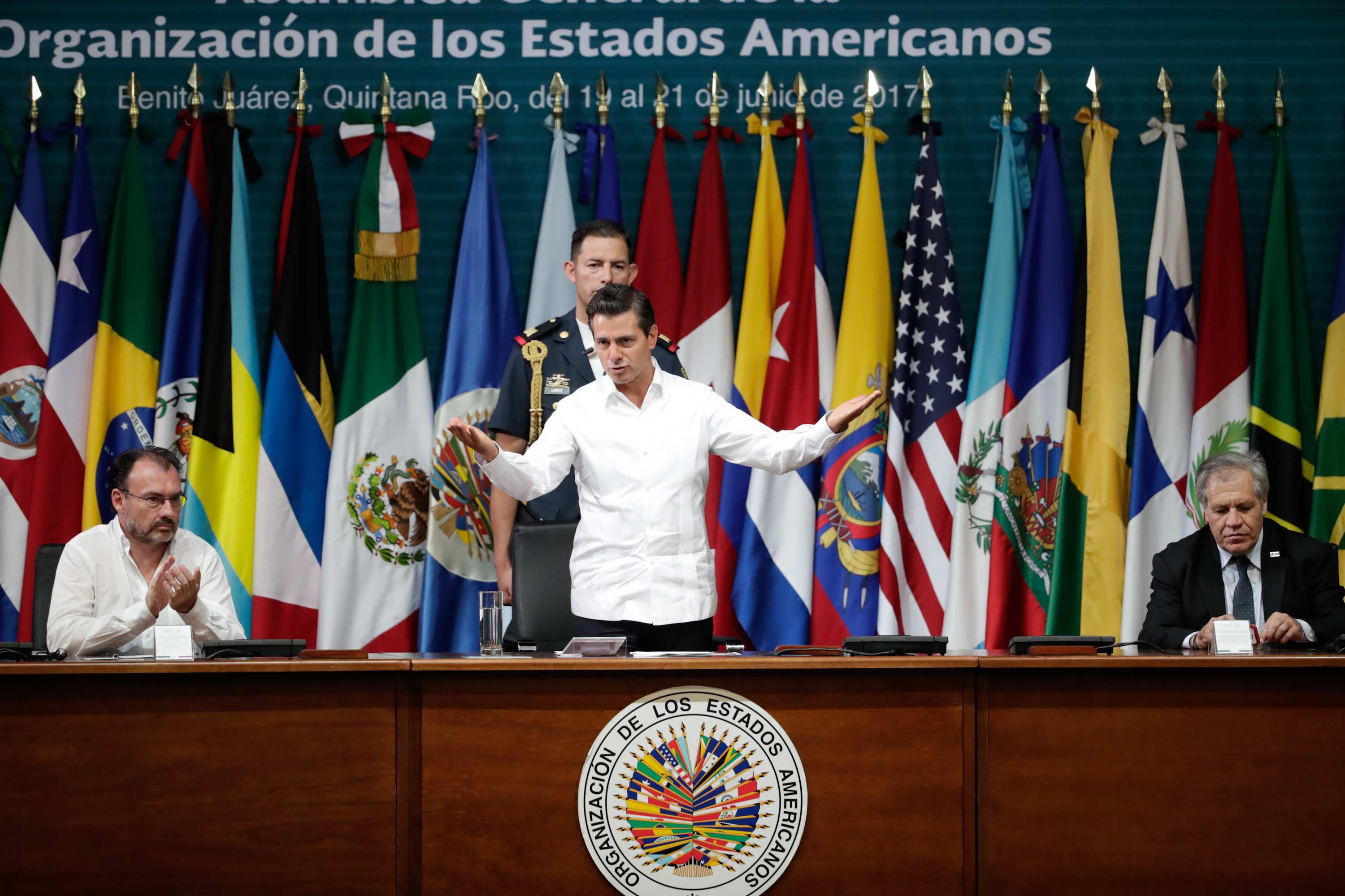 Peña inaugura asamblea de la OEA; destaca la "pluralidad"
