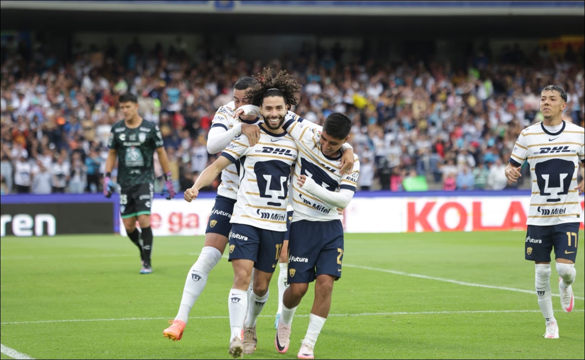 Pumas supera sin dificultad al Pachuca, se mantiene invicto y alcanza el liderato