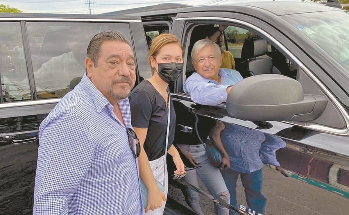 Como fan de "rockstar" se puso don Félix en la visita de AMLO