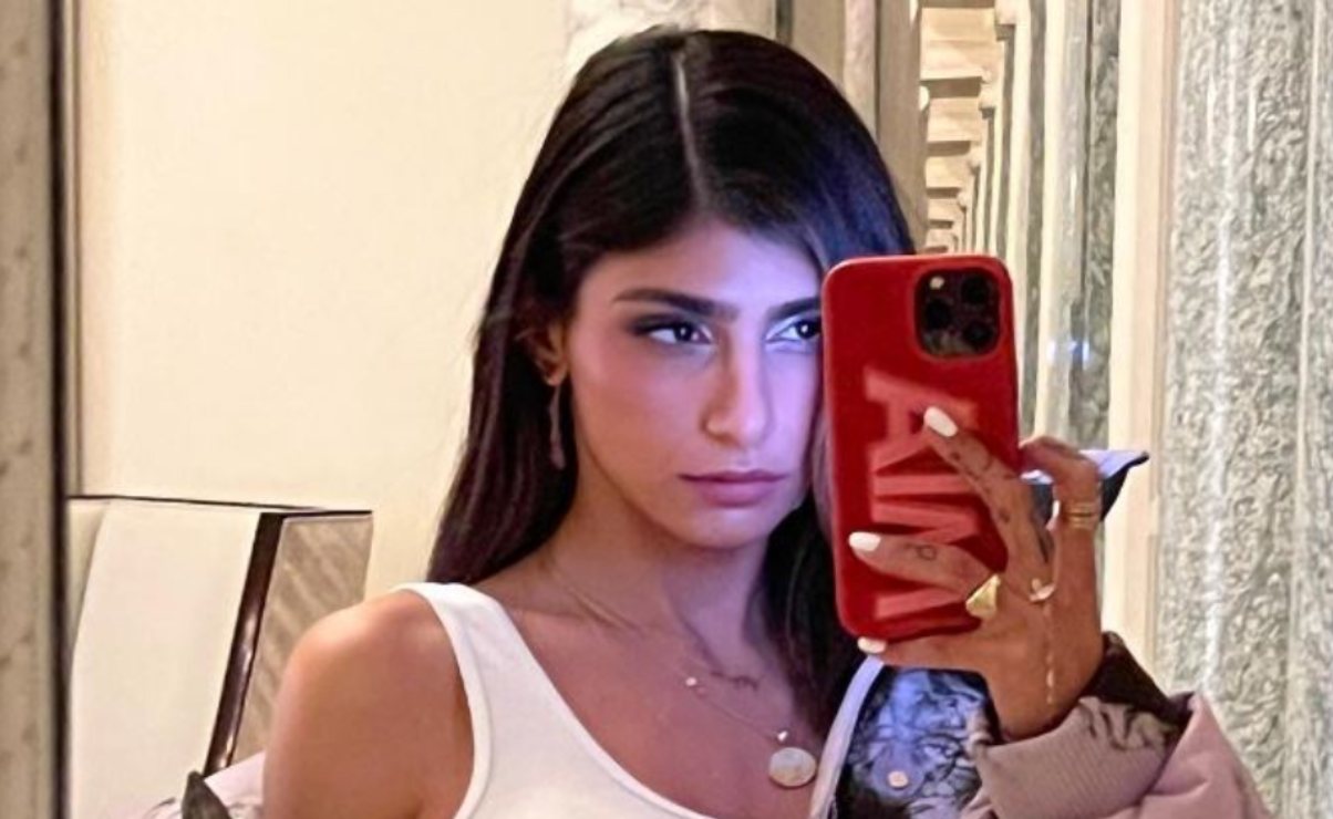 Mia Khalifa Tiene El Bikini B sico Que Todos Necesitamos En La Vida