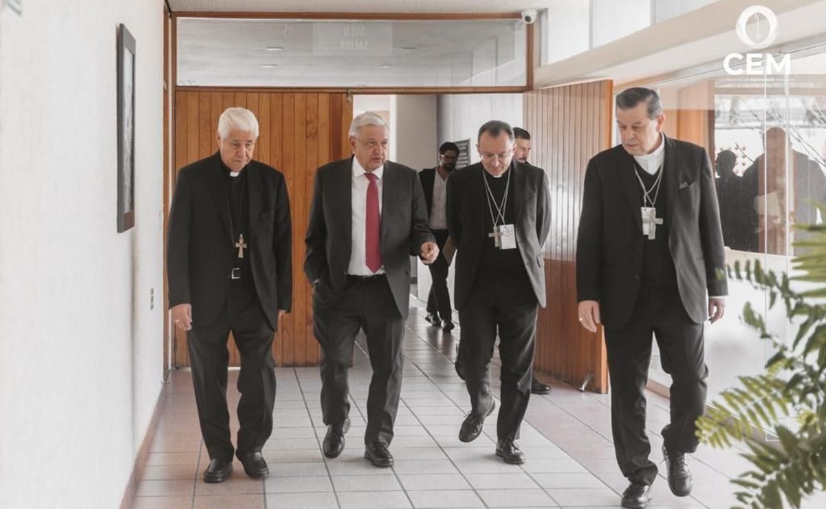 AMLO sostiene encuentro por primera vez con todos los obispos del Episcopado