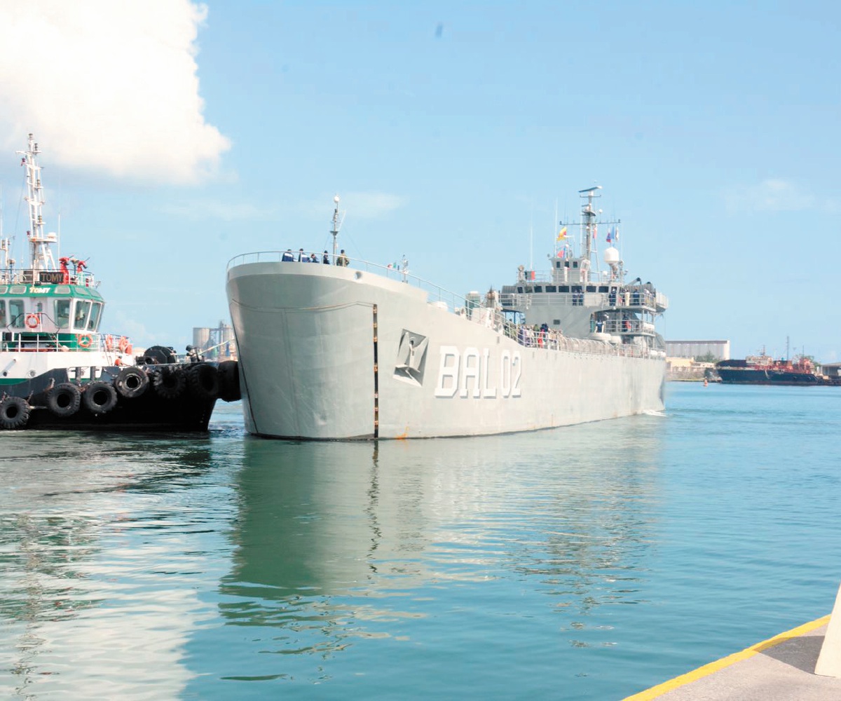 Envía México dos barcos con ayuda humanitaria a Cuba