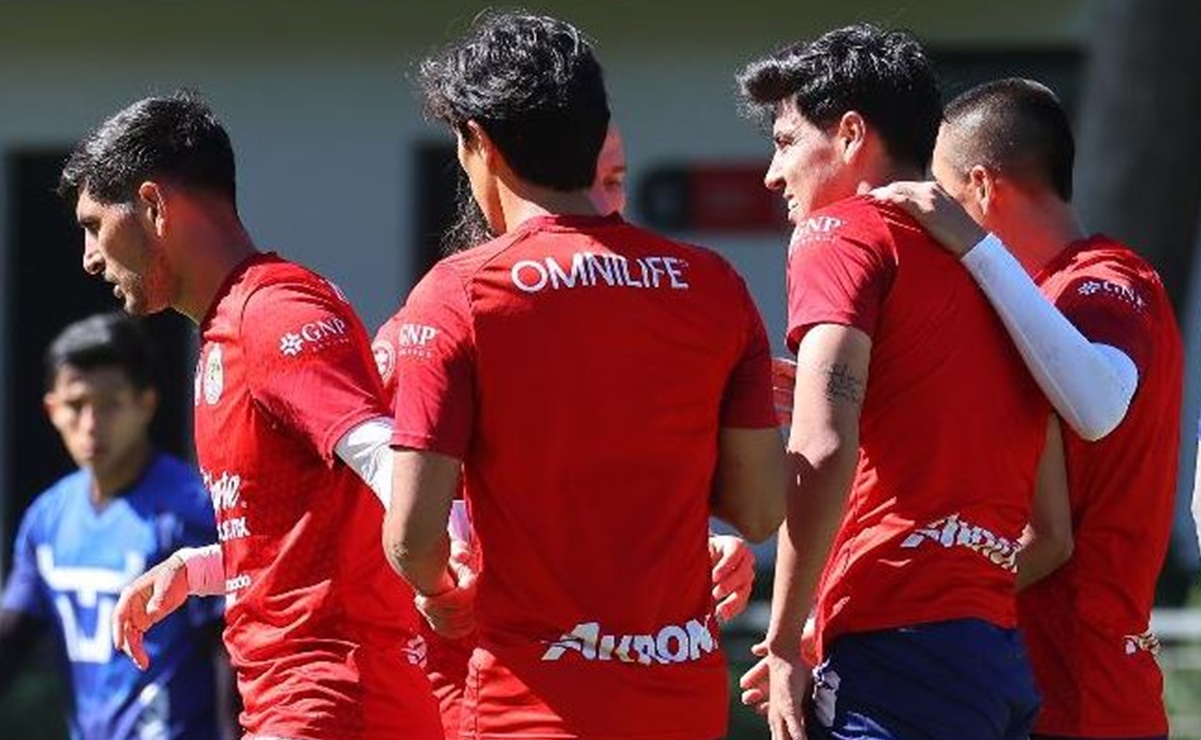 Chivas ilusiona en partido de pretemporada; JJ Macías reaparece con gol