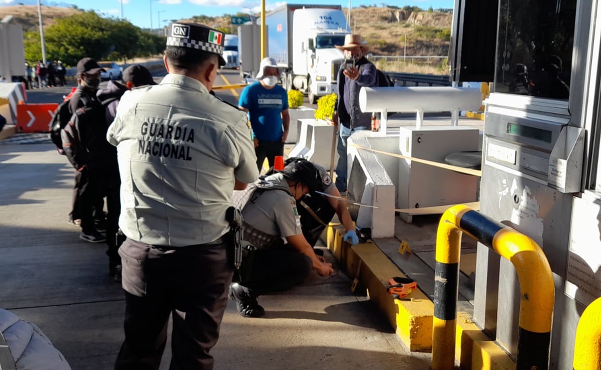 Hombre se niega a dar dinero y dispara contra manifestantes triquis en caseta de Oaxaca