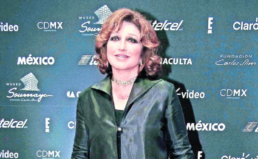 Angélica María plays the role of a maid in American TV series