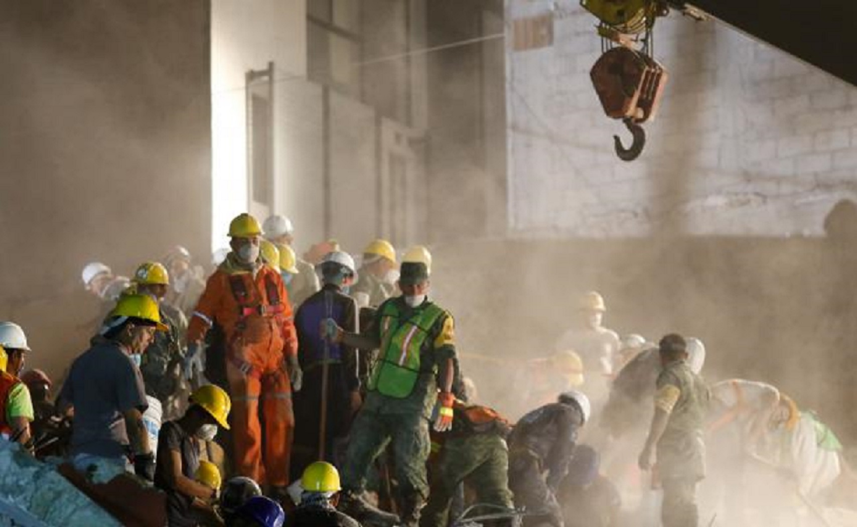 Abasto de gasolinas está garantizado, asegura Pemex