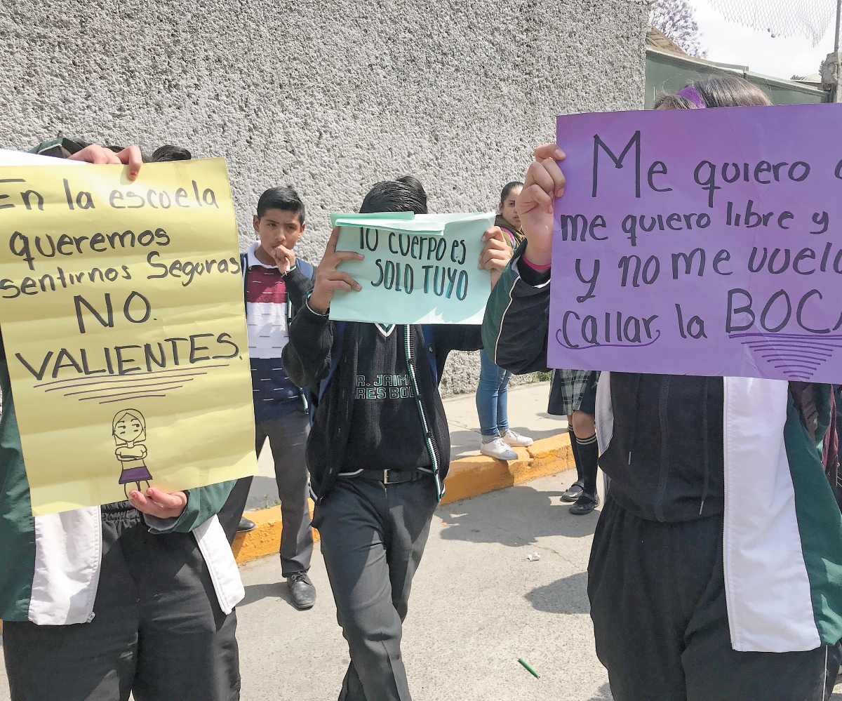 Protestan en secundaria contra abusos
