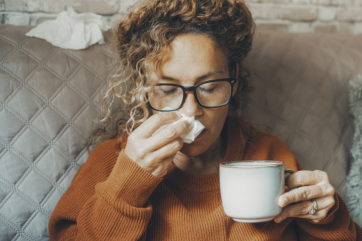 10 remedios caseros que sí funcionan para aliviar los síntomas de la gripe y el resfriado