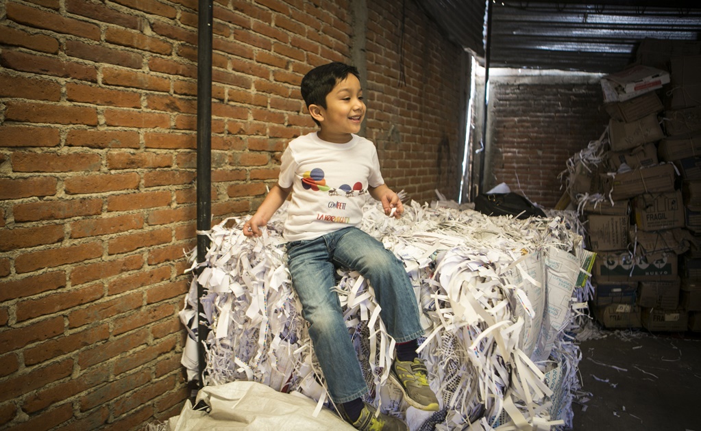 Con apenas 5 años, Memo emprende y fabrica confeti sustentable