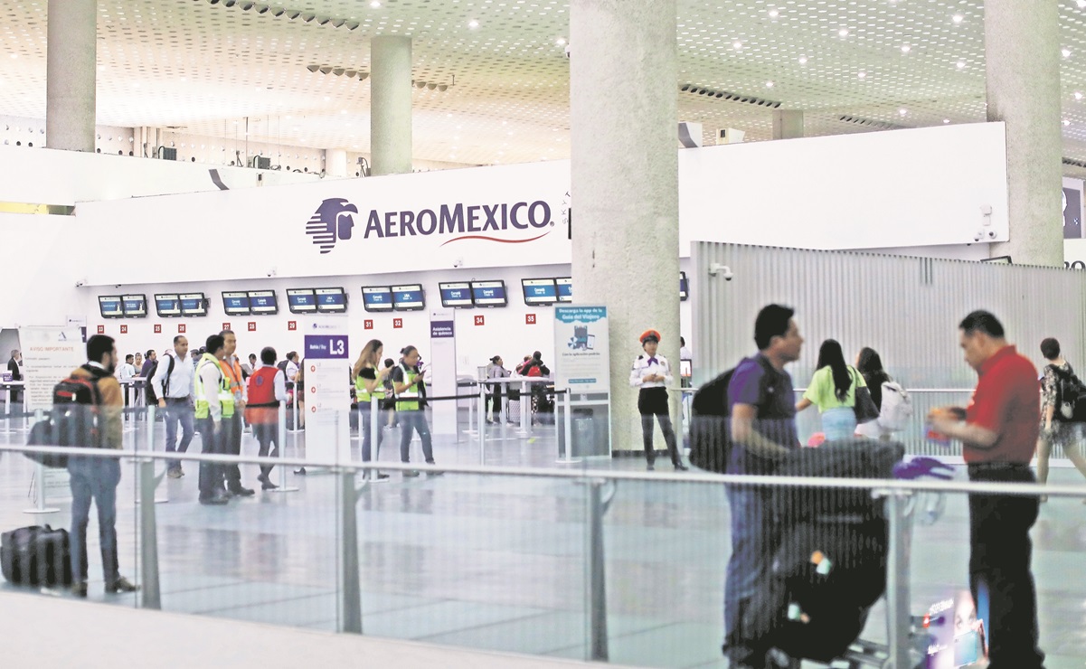 Sobrecargos que trabajaban en Mexicana de Aviación son reincorporados en Aeroméxico