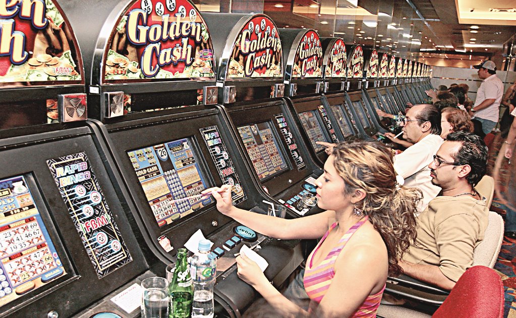 Senadores piden al "Bronco" revisar reapertura de casinos 